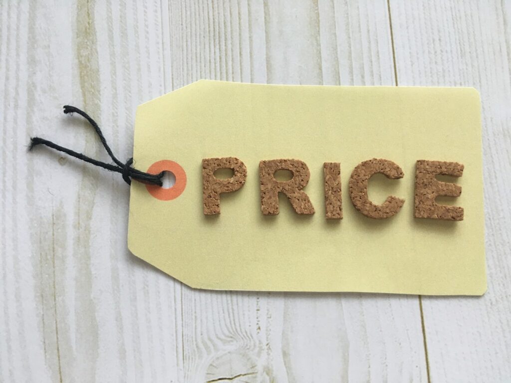 PRICEと書かれたタグ