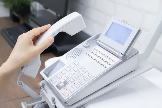 電話を受ける様子